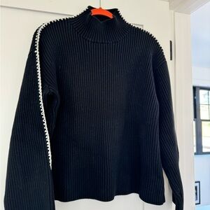 Thick chunky cable sweater w/white stitching